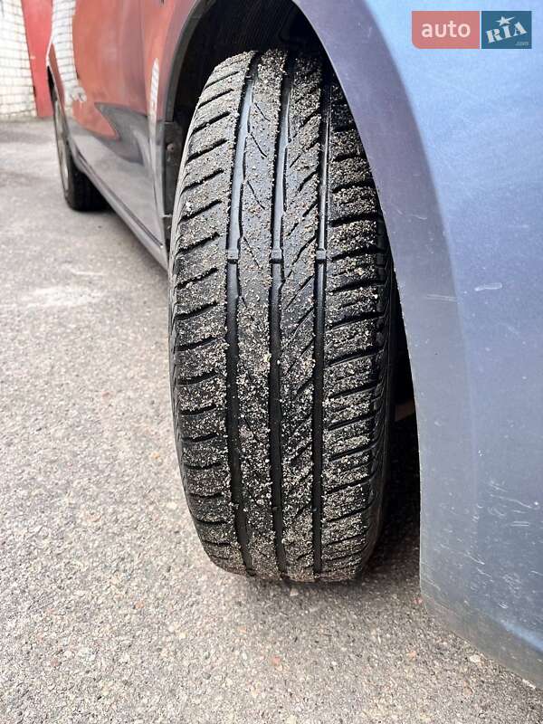 Седан Kia Rio 2012 в 