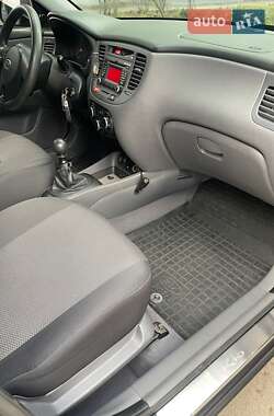 Хетчбек Kia Rio 2009 в 