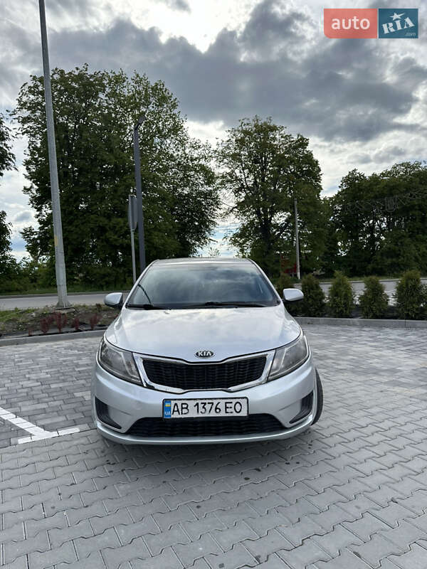 Седан Kia Rio 2013 в 