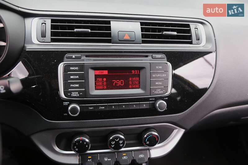 Седан Kia Rio 2015 в Києві