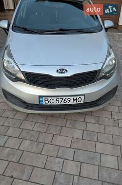 Седан Kia Rio 2012 в Львове