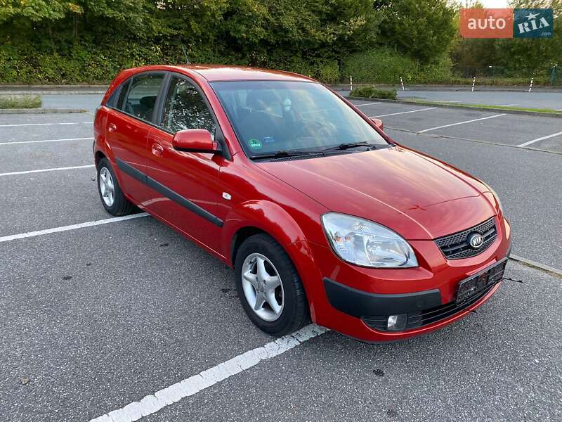 Хетчбек Kia Rio 2005 в Харкові