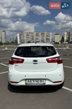 Хэтчбек Kia Rio 2012 в 