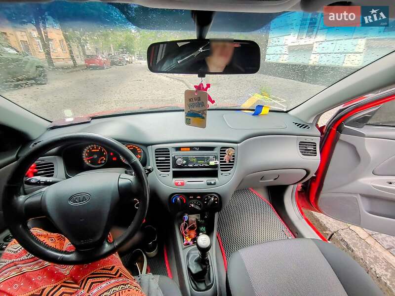 Хетчбек Kia Rio 2005 в Харкові