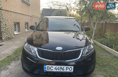 Седан Kia Rio 2013 в Львові