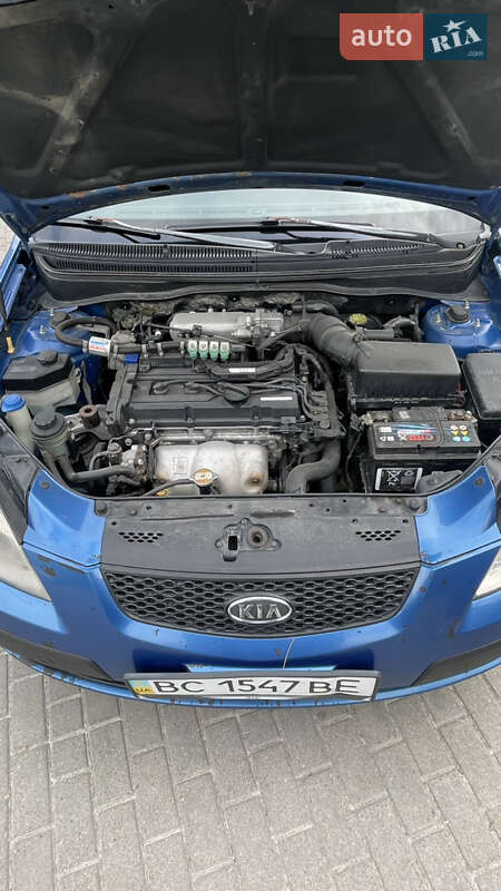 Седан Kia Rio 2007 в Львові