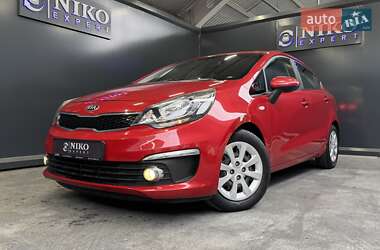Седан Kia Rio 2017 в Киеве