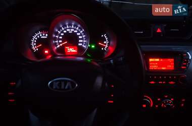 Седан Kia Rio 2013 в 