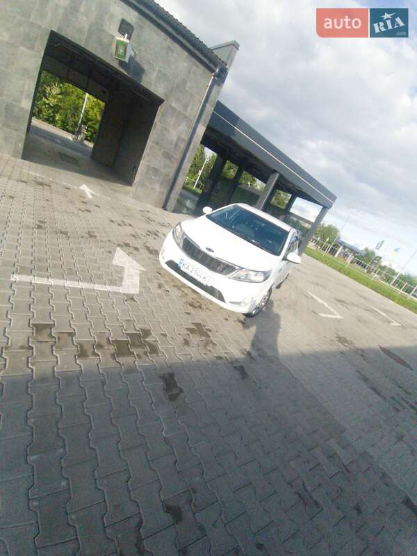 Седан Kia Rio 2012 в Белой Церкви