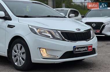 Седан Kia Rio 2013 в 