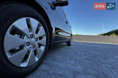 Седан Kia Rio 2012 в 