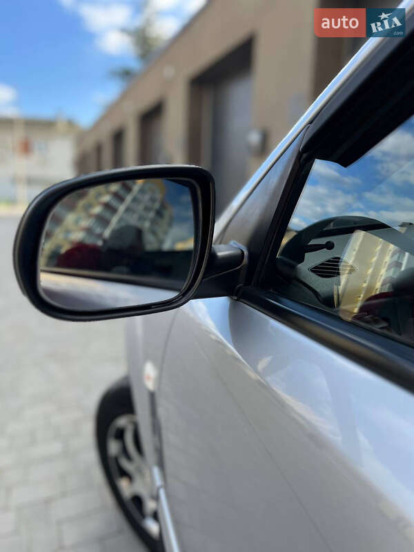 Седан Kia Rio 2010 в Каменец-Подольском