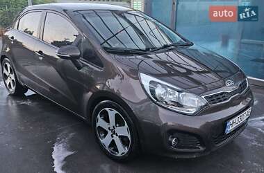 Хетчбек Kia Rio 2012 в Одесі