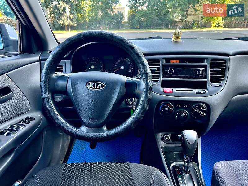 Хэтчбек Kia Rio 2007 в Николаеве
