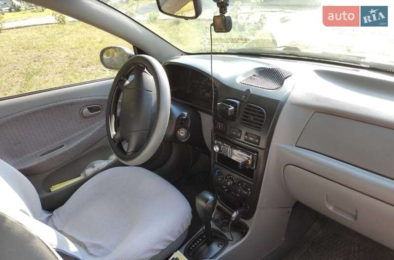 Седан Kia Rio 2002 в Запорожье