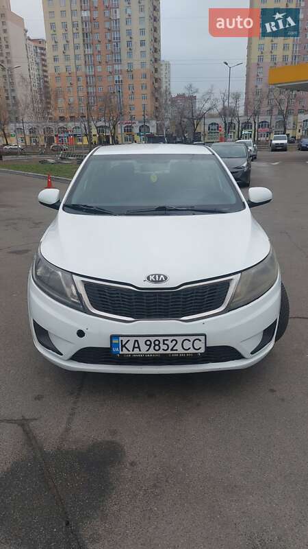 Седан Kia Rio 2013 в Киеве