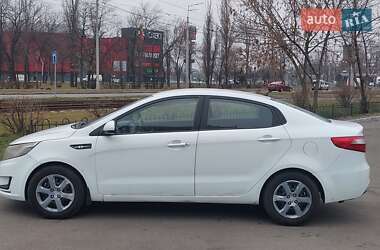 Седан Kia Rio 2013 в Києві