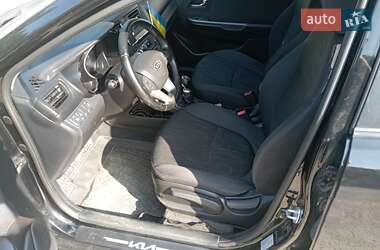 Седан Kia Rio 2012 в 