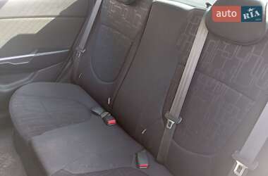 Седан Kia Rio 2012 в 