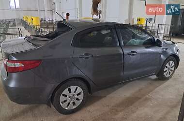 Седан Kia Rio 2013 в Іршаві