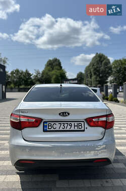 Седан Kia Rio 2011 в 