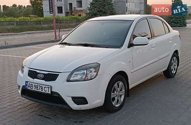Седан Kia Rio 2011 в 