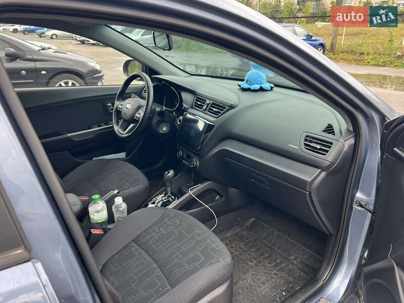 Седан Kia Rio 2013 в Киеве