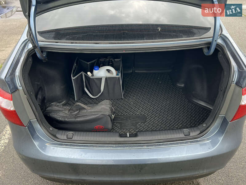 Седан Kia Rio 2013 в Киеве