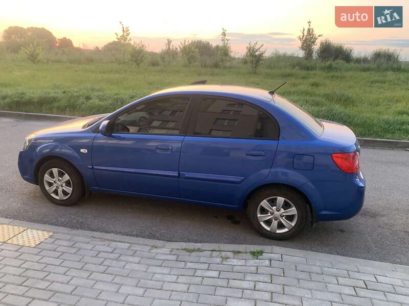 Седан Kia Rio 2011 в Вінниці
