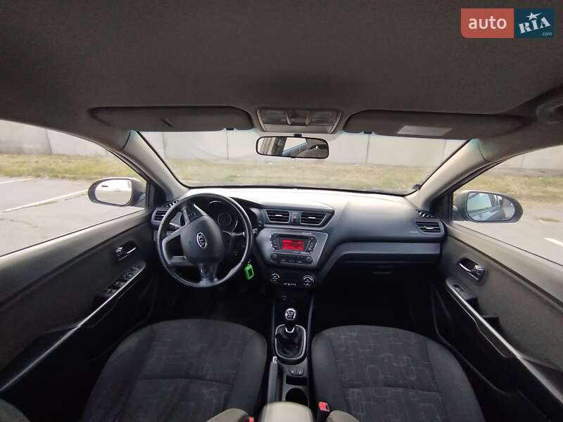 Седан Kia Rio 2011 в Киеве