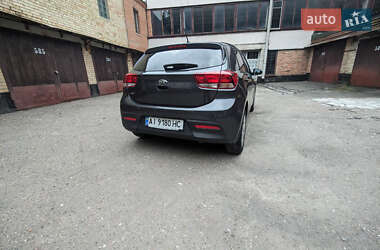 Хэтчбек Kia Rio 2017 в 