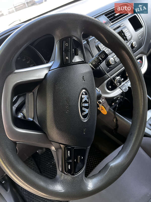 Хетчбек Kia Rio 2012 в Львові