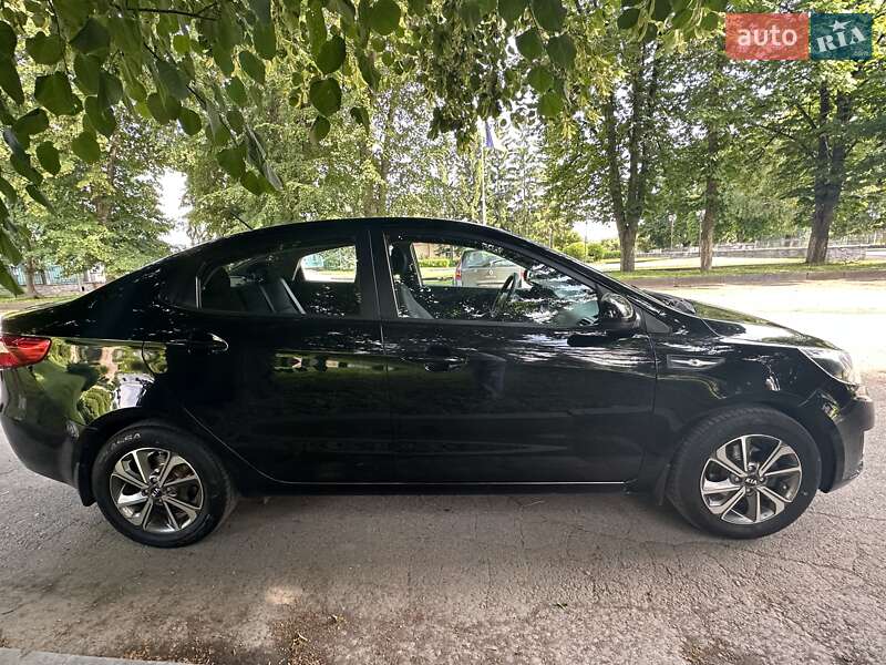 Седан Kia Rio 2013 в Коростишеві