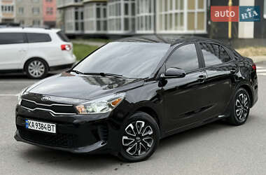 Седан Kia Rio 2017 в Чернигове
