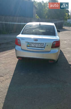 Седан Kia Rio 2011 в 