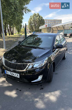 Хетчбек Kia Rio 2012 в Горішніх Плавнях