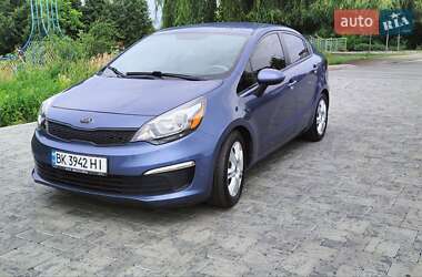 Седан Kia Rio 2015 в Здолбунове