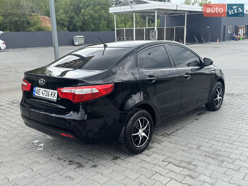 Седан Kia Rio 2013 в Полтаві
