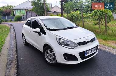 Хэтчбек Kia Rio 2013 в Ужгороде