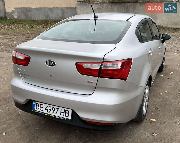 Седан Kia Rio 2015 в Любаре