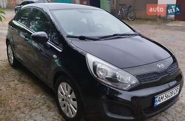 Хэтчбек Kia Rio 2012 в 