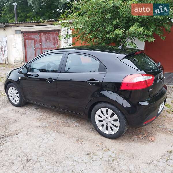 Хэтчбек Kia Rio 2012 в Житомире