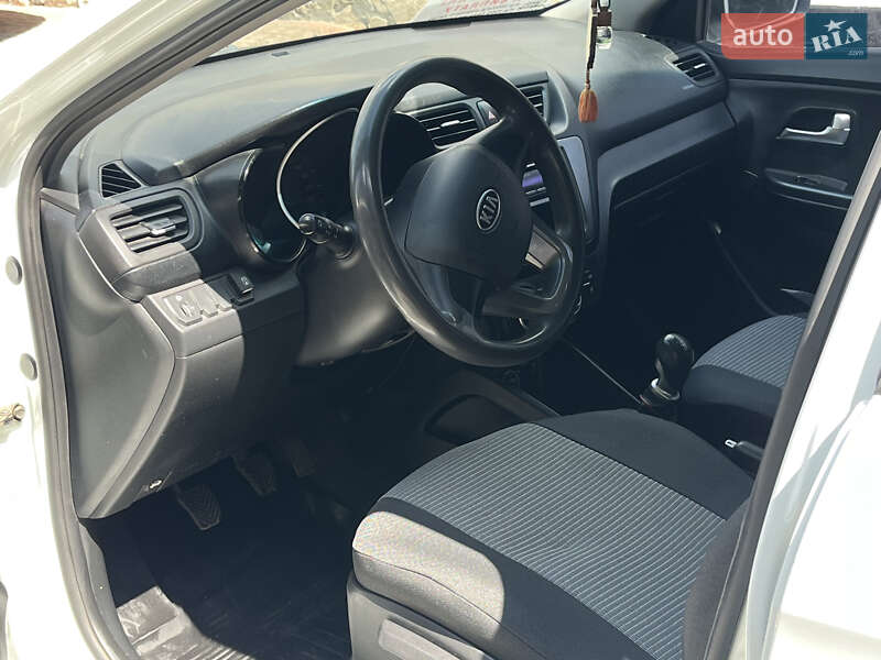 Хэтчбек Kia Rio 2012 в Белой Церкви фото 10 Хэтчбек Kia Rio 2012 в Белой Церкви