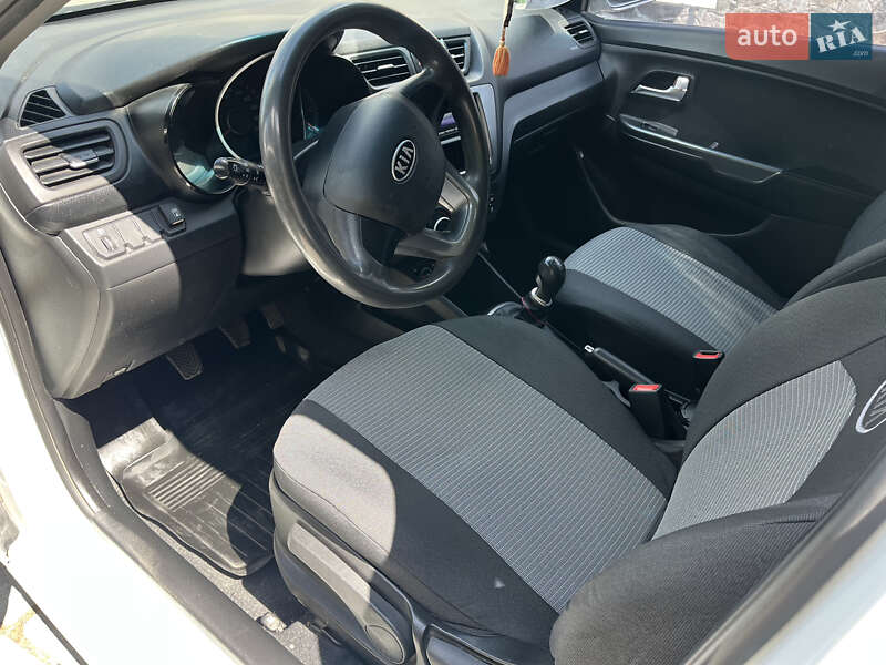 Хэтчбек Kia Rio 2012 в Белой Церкви фото 12 Хэтчбек Kia Rio 2012 в Белой Церкви