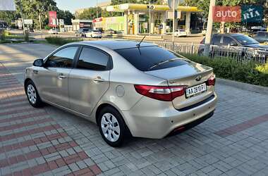 Седан Kia Rio 2013 в Киеве