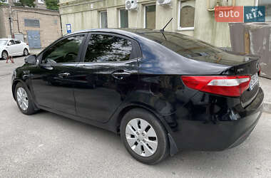 Седан Kia Rio 2014 в Днепре