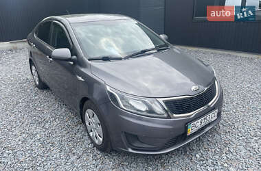 Седан Kia Rio 2013 в Дрогобичі