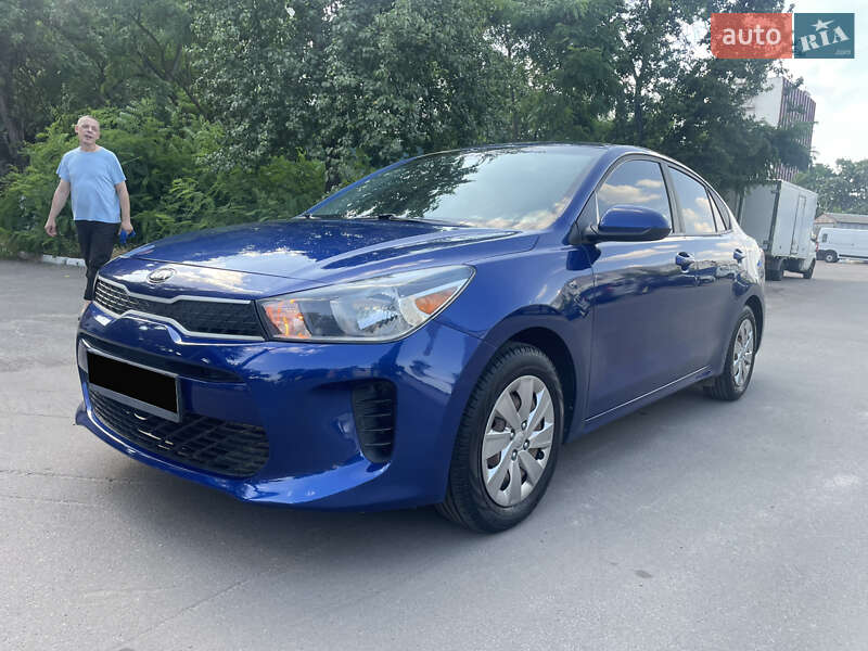 Седан Kia Rio 2018 в Киеве
