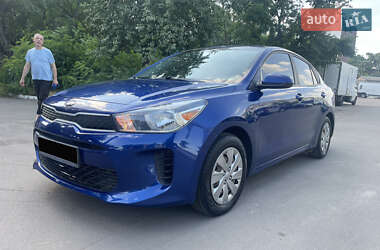 Седан Kia Rio 2018 в 