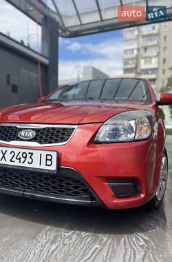 Хэтчбек Kia Rio 2010 в Хмельницком